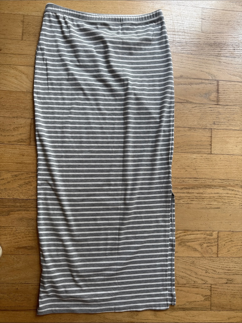 Striped Grey & White Knit split slit long skirt, size large - Picture 2 of 8